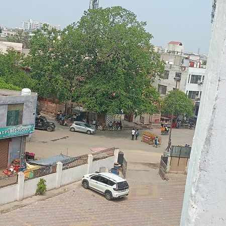 New Gayatri Palace Near Prem Mandir Vrindāvan Exterior foto